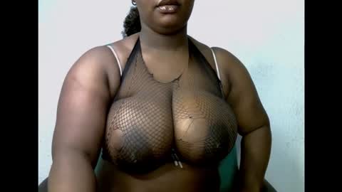 Snapshot of ebony_plumx12 chatting on September 16, 11:56 am Prisy online show from September 16, 11:56 am