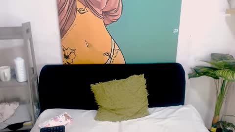 Lyn online show from April 2, 8:21 am