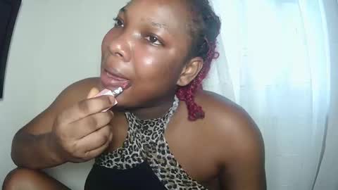 ebonykissxx online show from November 11, 8:49 am