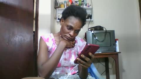 Snapshot of ebonyqueen4 chatting on October 15, 5:00 am JACKLINE online show from October 15, 5:00 am