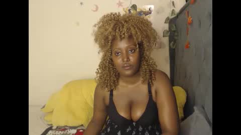 Snapshot of ebonyshiks chatting on October 26, 11:22 am ebonyshiks online show from October 26, 11:22 am