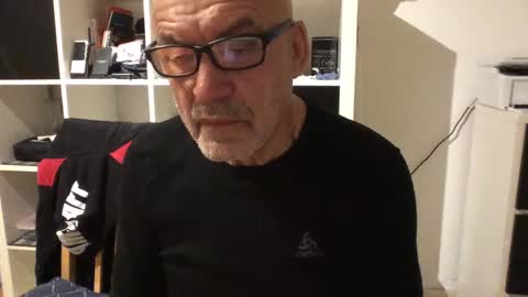 Snapshot of eddelmar chatting on February 9, 7:52 pm eddelmar online show from February 9, 7:52 pm