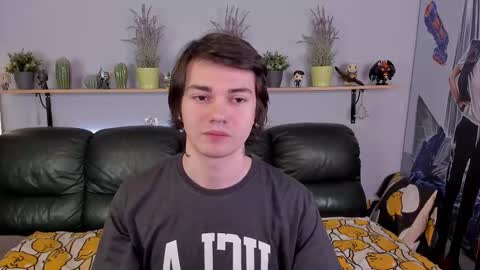 Snapshot of edgar_luck chatting on February 28, 3:48 am Edgar online show from February 28, 3:48 am