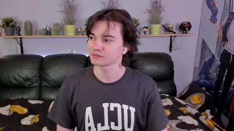 Snapshot of edgar_luck chatting on March 4, 6:47 am Edgar online show from March 4, 6:47 am