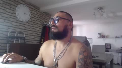 edgarram83 online show from October 7, 8:16 pm