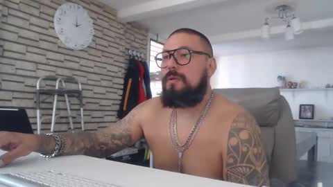 edgarram83 online show from October 30, 7:58 pm