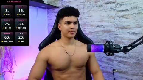 EDWARD CLARCK online show from December 3, 3:15 am