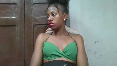 edwige770943 online show from May 30, 8:13 am