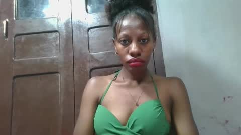 edwige770943 online show from May 23, 8:43 am