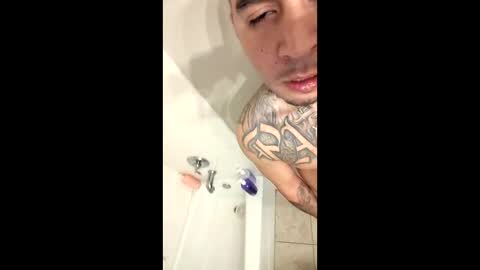 edwinbarrientos0321 online show from March 27, 9:10 am