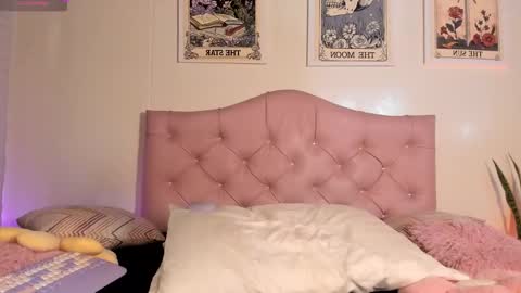 effy online show from November 28, 4:09 am