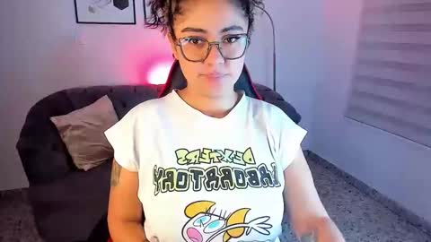 efy_lopez online show from January 16, 12:58 pm