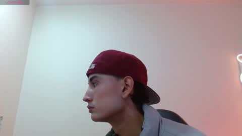 eidan_tay online show from April 28, 12:42 pm