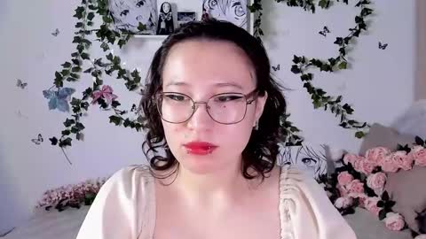 liasama online show from December 15, 12:51 am