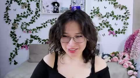 liasama online show from January 25, 3:30 am