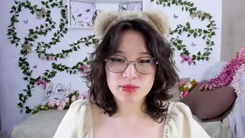 liasama online show from January 11, 5:10 am