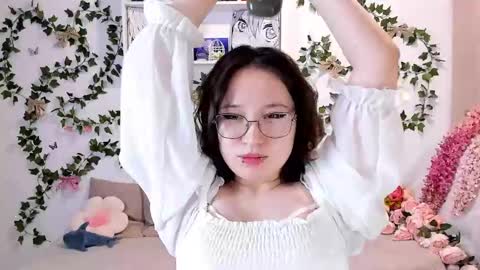 liasama online show from February 14, 4:15 am