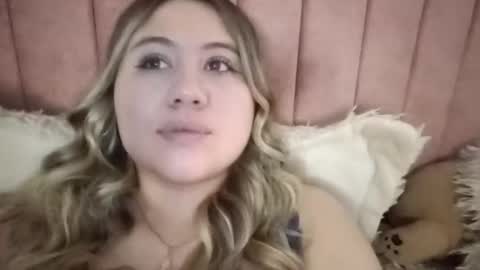 EIMY   MODEL INDEPENDENT online show from March 15, 12:19 pm