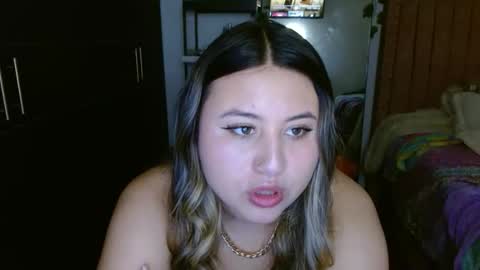 EIMY   MODEL INDEPENDENT online show from January 6, 10:25 pm