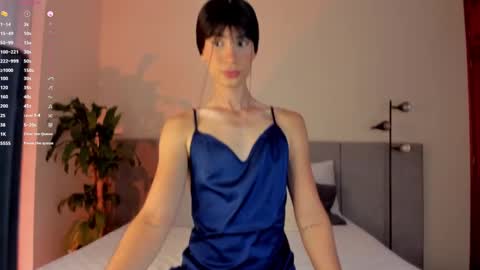 Einyel  online show from March 4, 8:05 pm