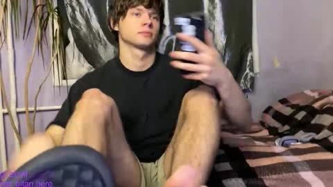 Eitan online show from November 19, 6:07 pm