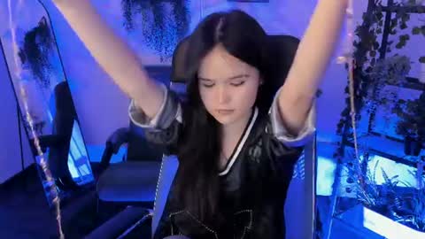 Your sweet girl online show from June 19, 7:42 pm