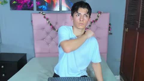 Elan Giralon online show from December 17, 10:38 pm