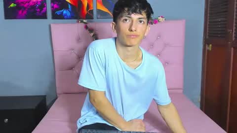 Elan Giralon online show from November 27, 12:18 am