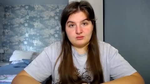 Elanis online show from March 18, 12:55 pm