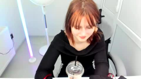 Evie online show from May 23, 6:53 am
