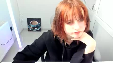 Evie online show from May 17, 7:06 am