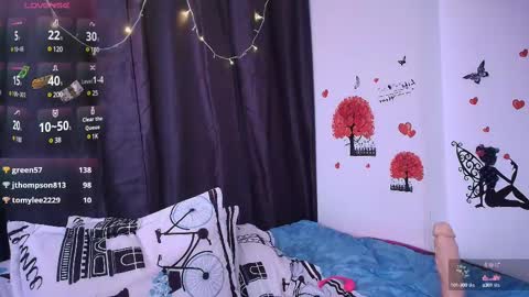 Snapshot of electra_queen1 chatting on February 19, 3:27 pm  Electra  online show from February 19, 3:27 pm