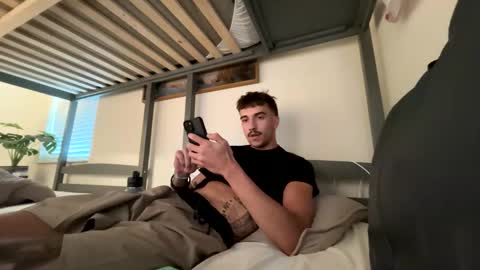 Snapshot of electron448 chatting on October 18, 8:57 pm electron448 online show from October 18, 8:57 pm