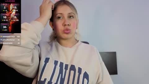 Electra  online show from October 31, 9:04 pm