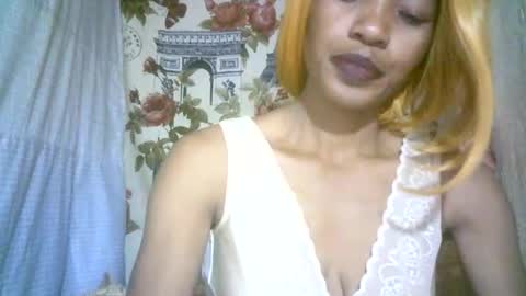 elenah013 online show from October 31, 4:35 am