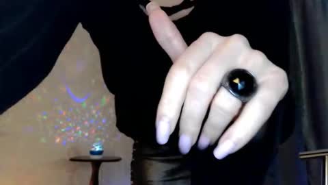 elenaza online show from November 3, 8:10 pm