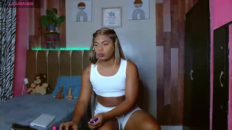 eletrabrowns online show from February 6, 9:02 am