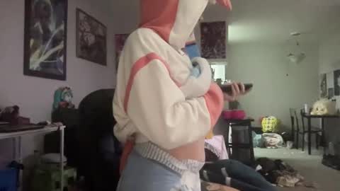 elfspit online show from May 4, 3:46 am