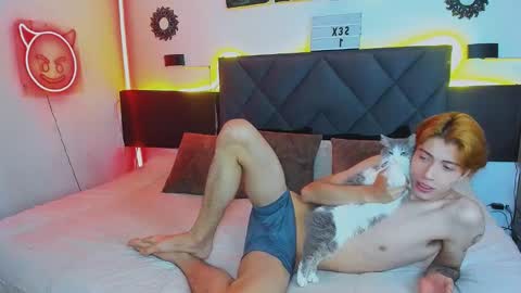 Snapshot of eliann_adam chatting on January 24, 11:15 am eliann_adam online show from January 24, 11:15 am