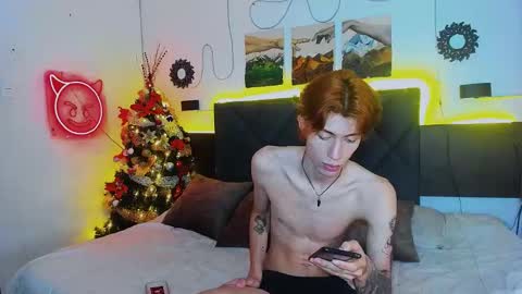 Snapshot of eliann_adam chatting on December 30, 12:32 am eliann_adam online show from December 30, 12:32 am