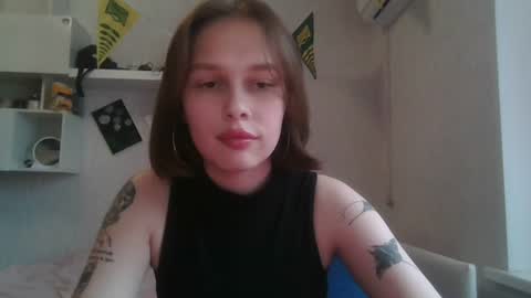 elicandy_ online show from June 27, 12:22 pm