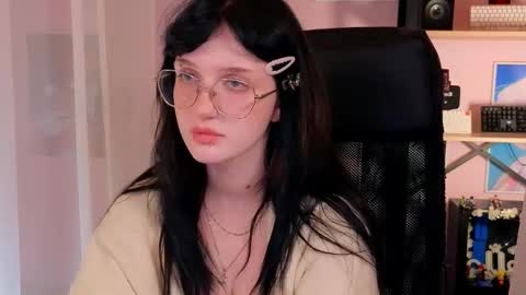 Ellie online show from September 14, 8:32 pm