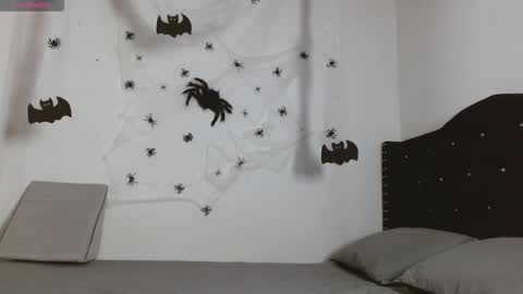 Snapshot of elii_sweet_ chatting on October 24, 6:47 am elii_sweet_ online show from October 24, 6:47 am