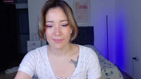 eliiih_ online show from September 23, 2:16 am