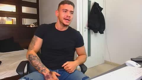 ElijahThorne online show from February 6, 10:08 am