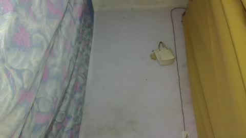 elina981 online show from April 5, 5:10 pm