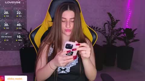 Elina online show from February 12, 7:35 pm