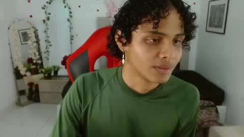 elio_fox online show from May 5, 1:06 pm