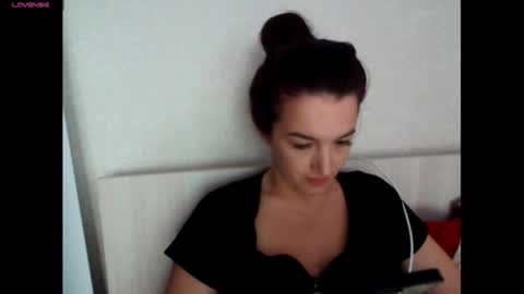 elisa_dove208 online show from September 24, 4:19 am