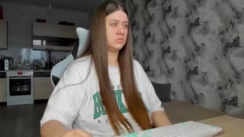 Aletta Oushen online show from November 24, 10:03 am